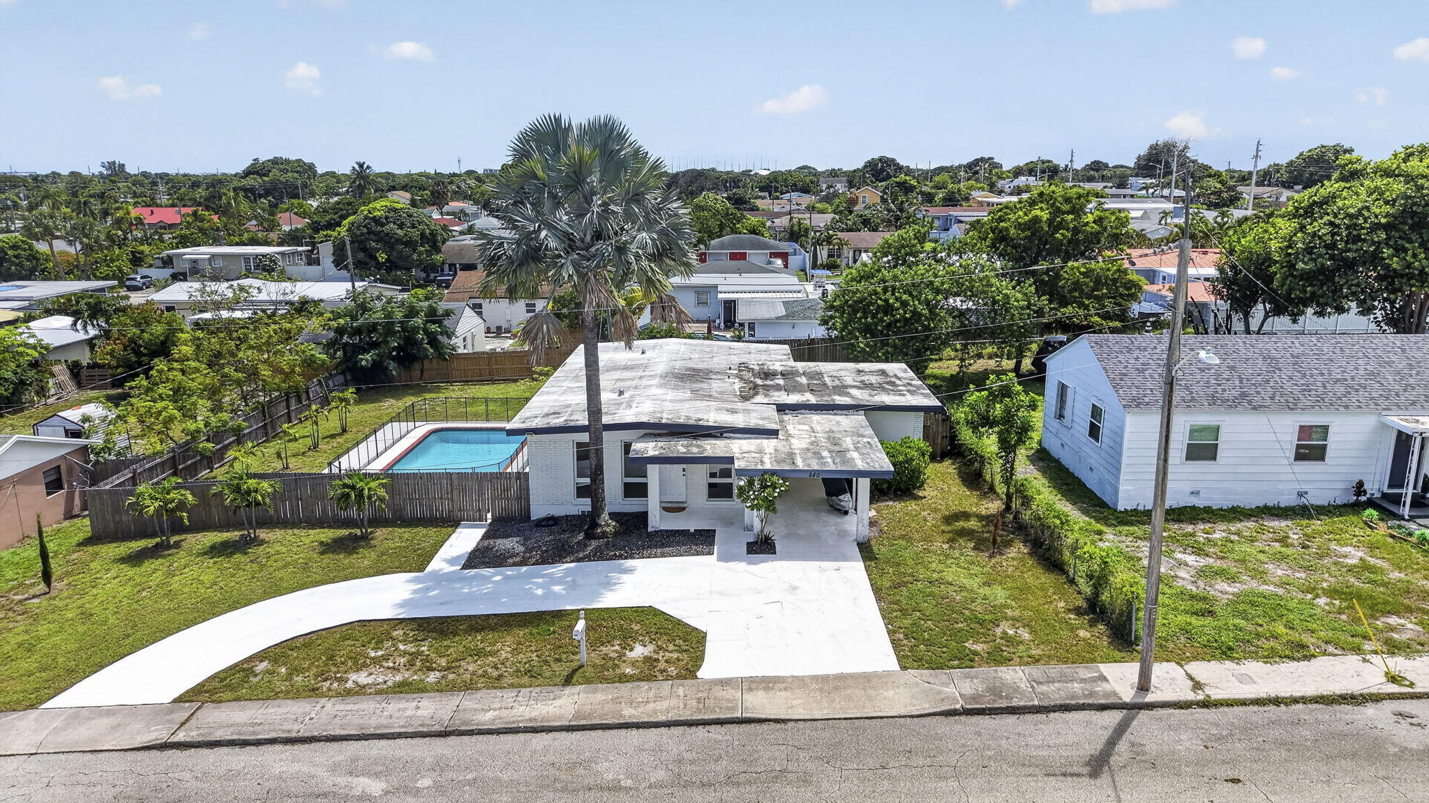 840 Bradley Street