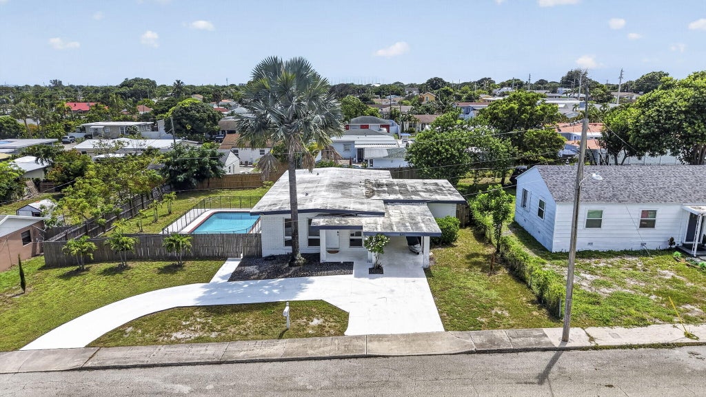 Photo of 840 Bradley Street, West Palm Beach, FL 33405 (MLS # B26069310)
