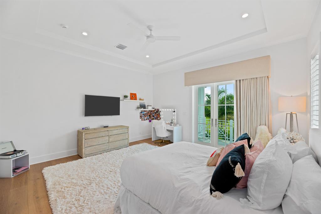 BLUE CYPRESS REPL AT PALM BEACH POLO & COUNTRY CLU - Residential