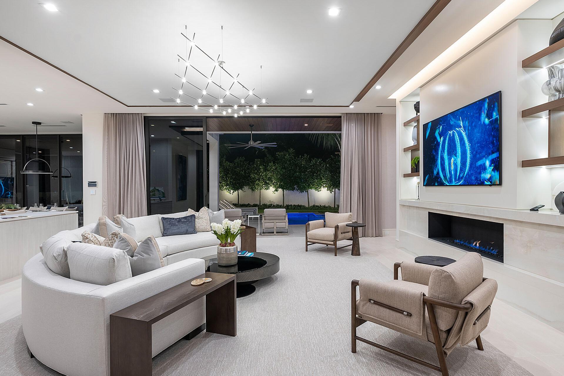 ROYAL PALM YACHT & COUNTR - Residential