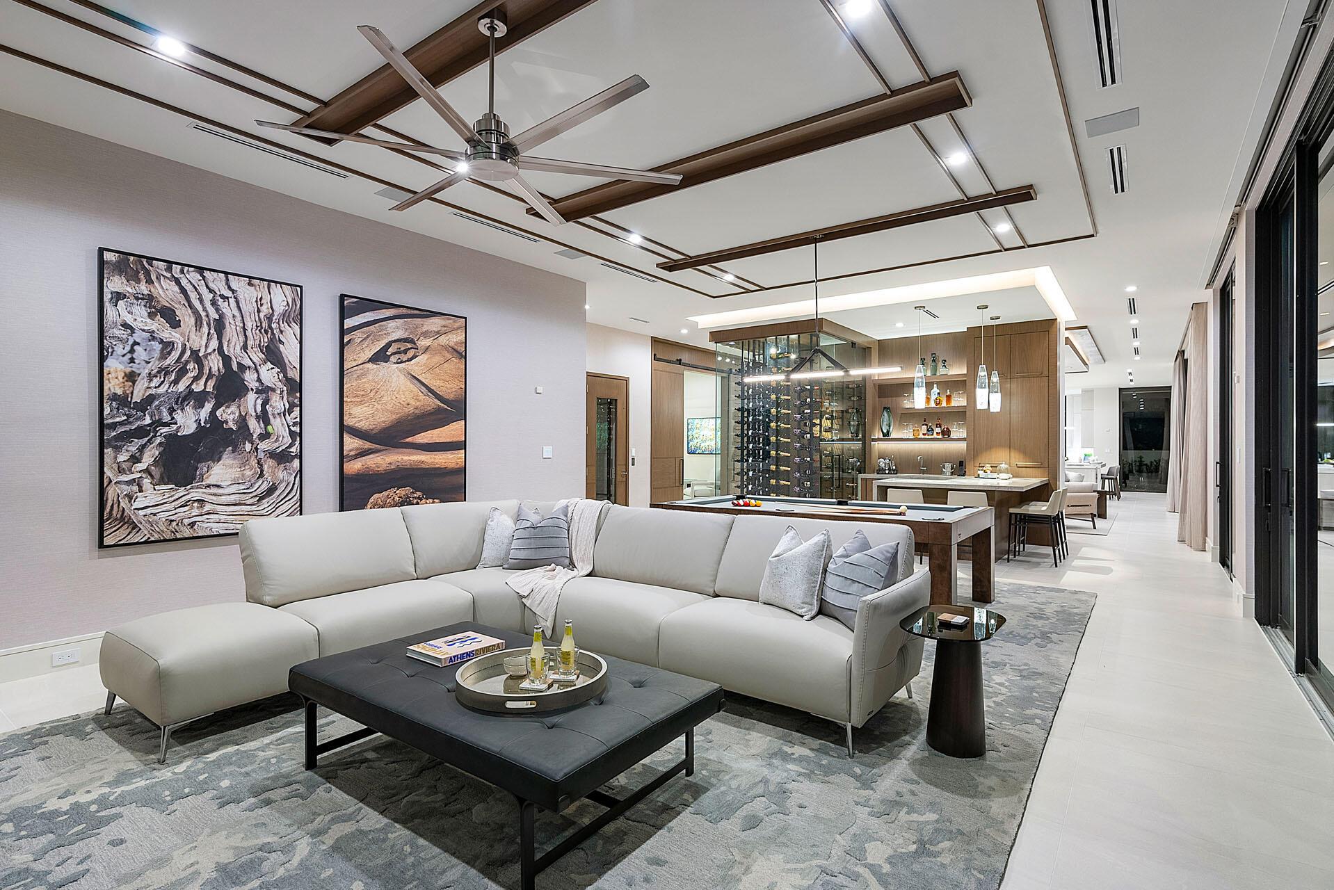 ROYAL PALM YACHT & COUNTR - Residential