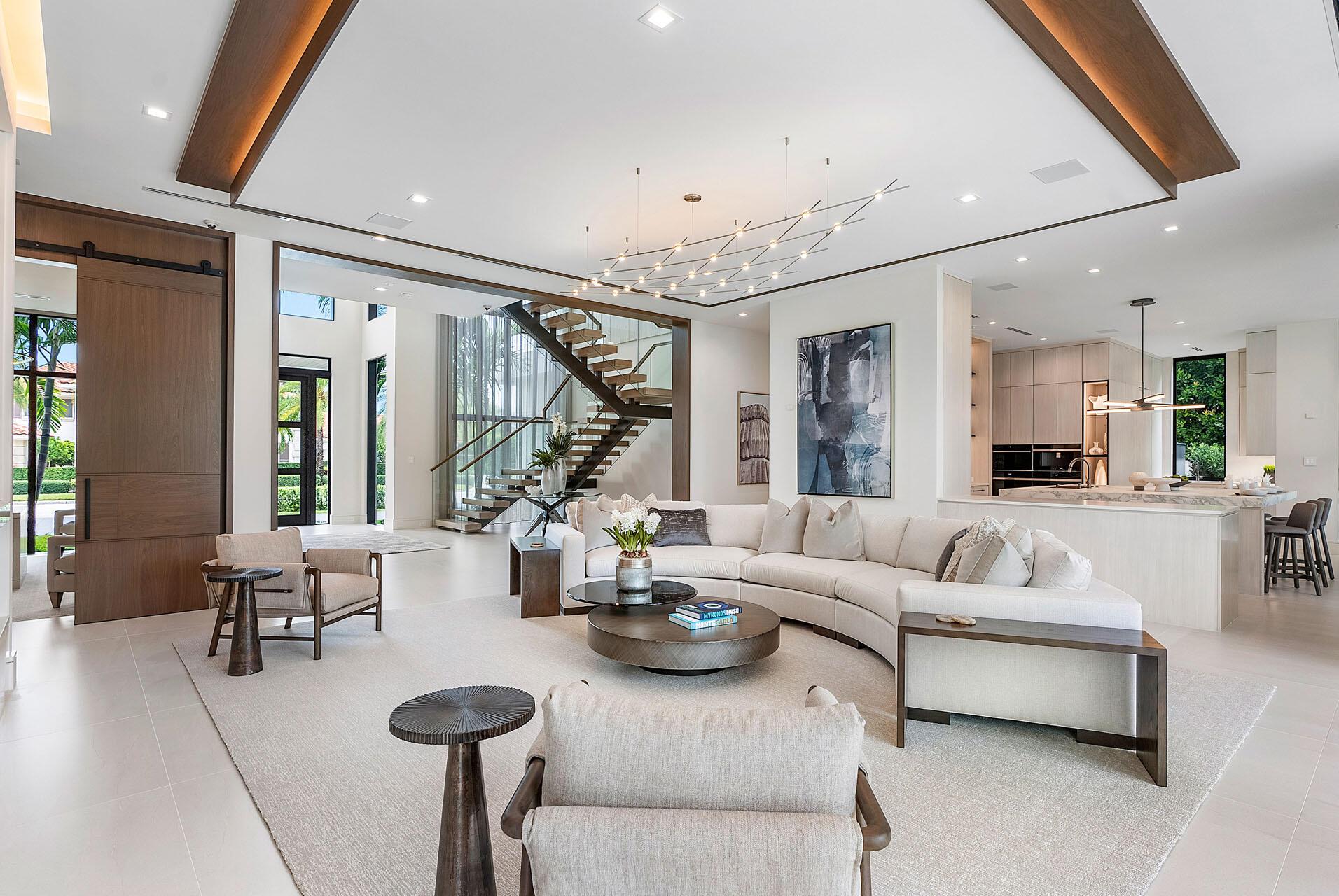 ROYAL PALM YACHT & COUNTR - Residential