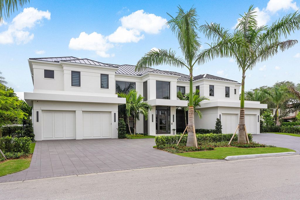 Photo of 484 Royal Palm Way, Boca Raton, FL 33432 (MLS # R11018230)