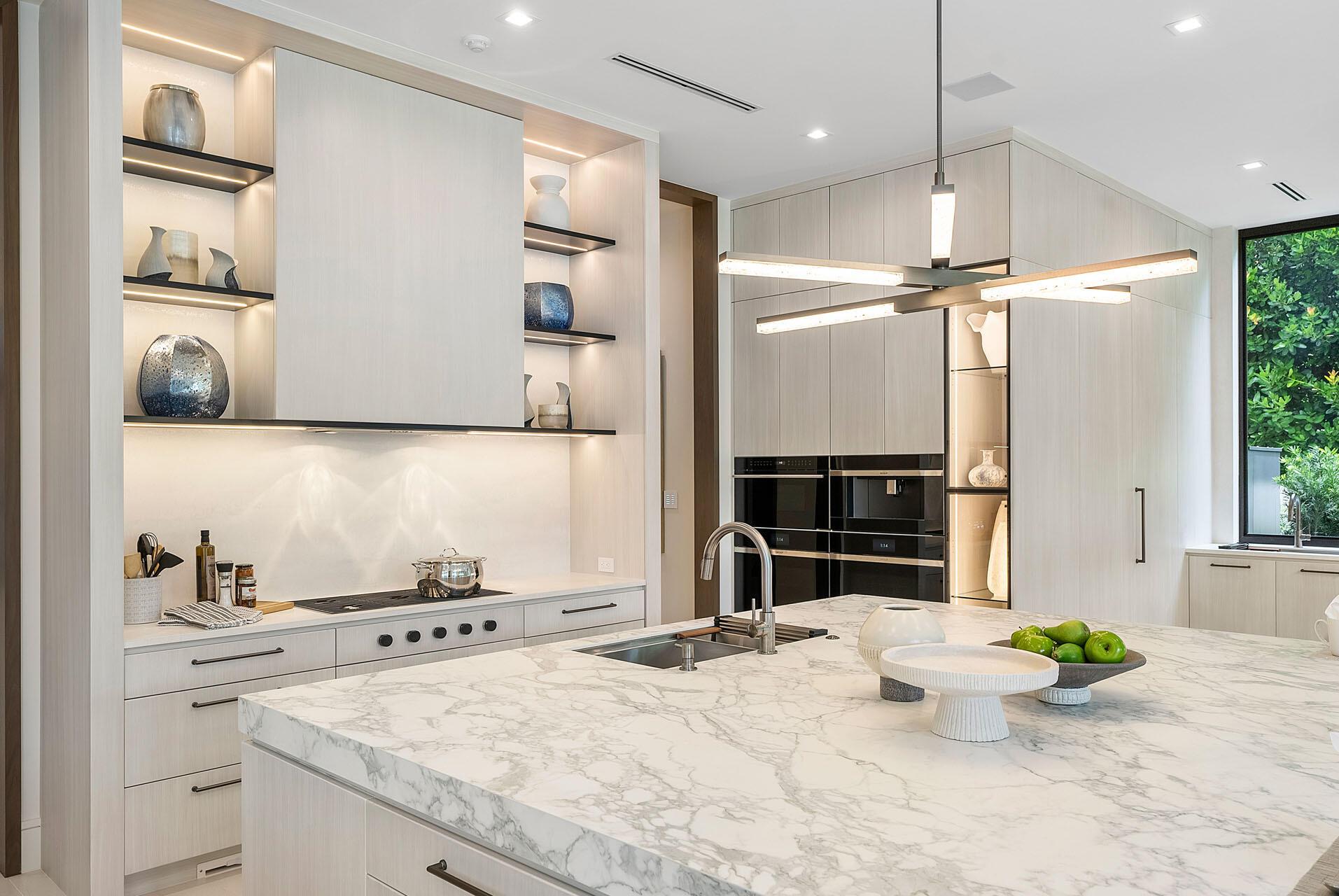 ROYAL PALM YACHT & COUNTR - Residential