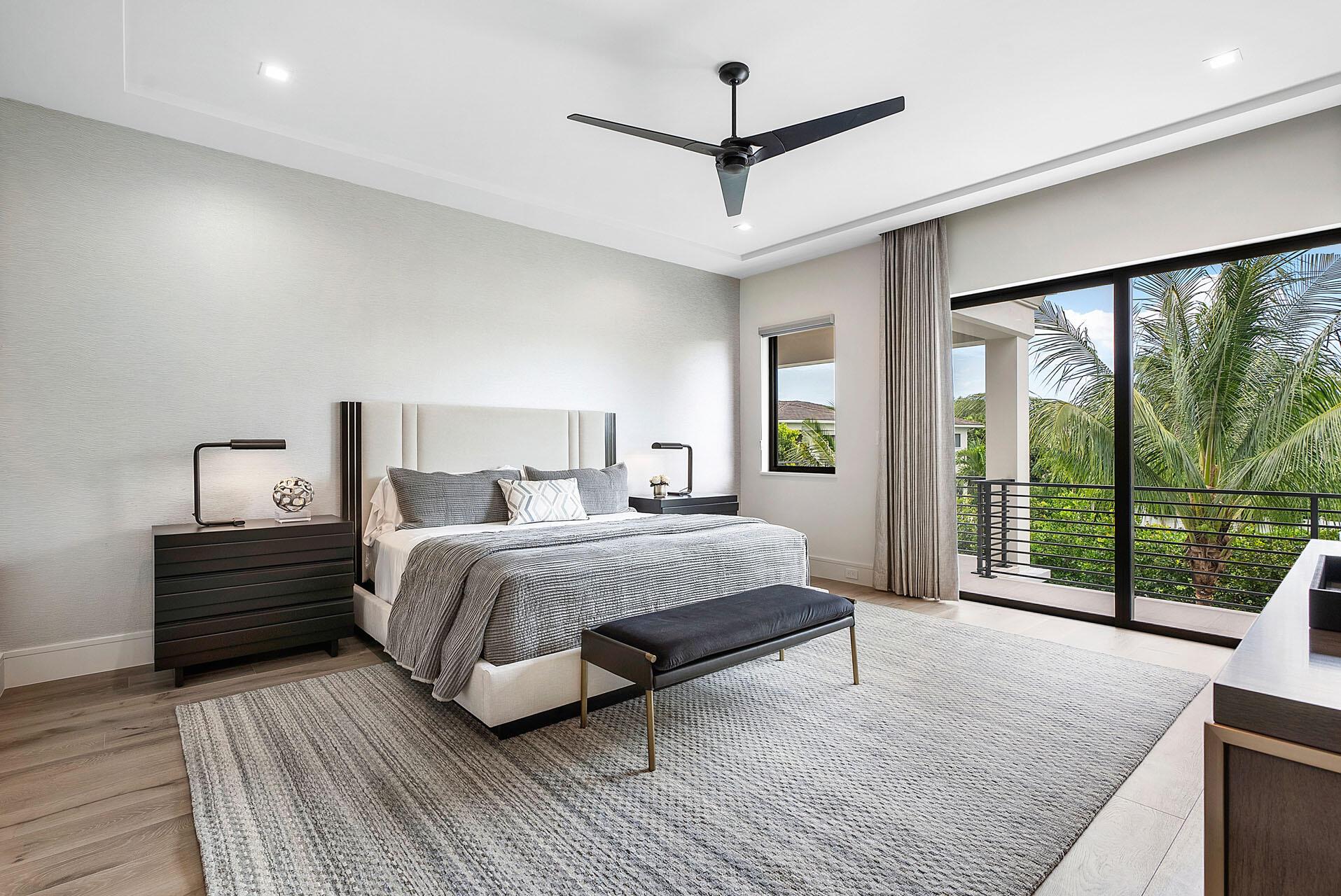 ROYAL PALM YACHT & COUNTR - Residential