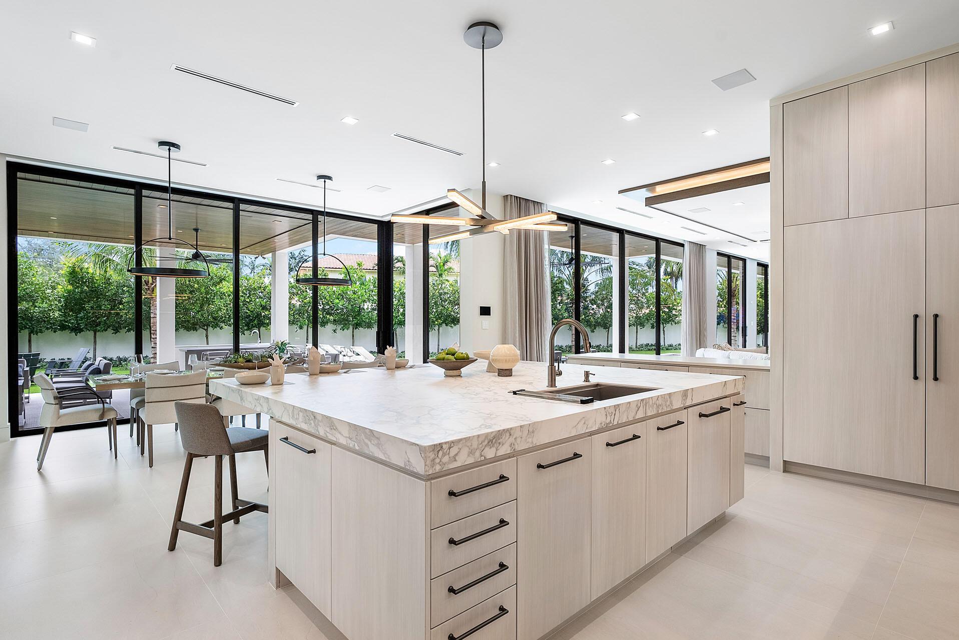 ROYAL PALM YACHT & COUNTR - Residential