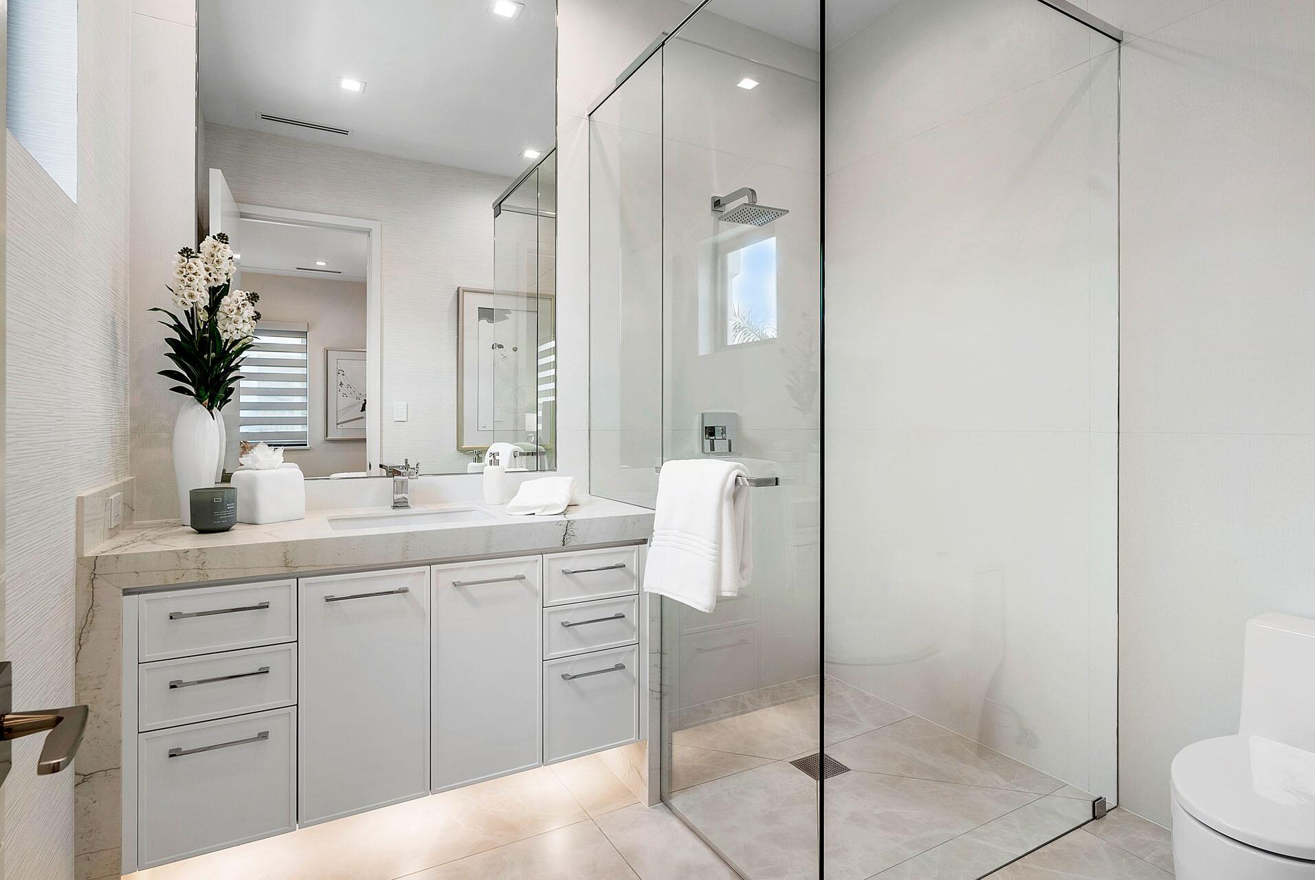 ROYAL PALM YACHT & COUNTR - Residential