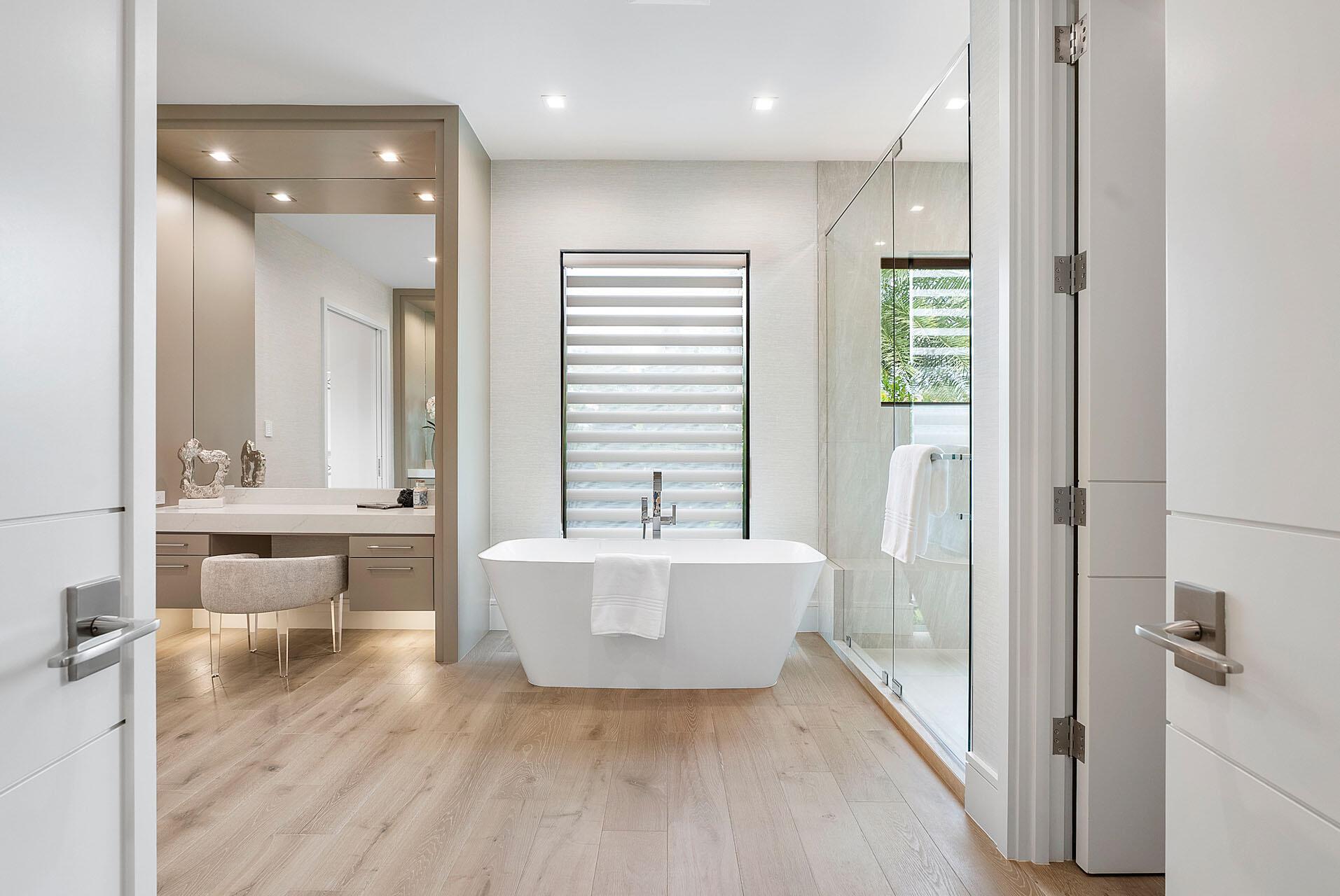 ROYAL PALM YACHT & COUNTR - Residential