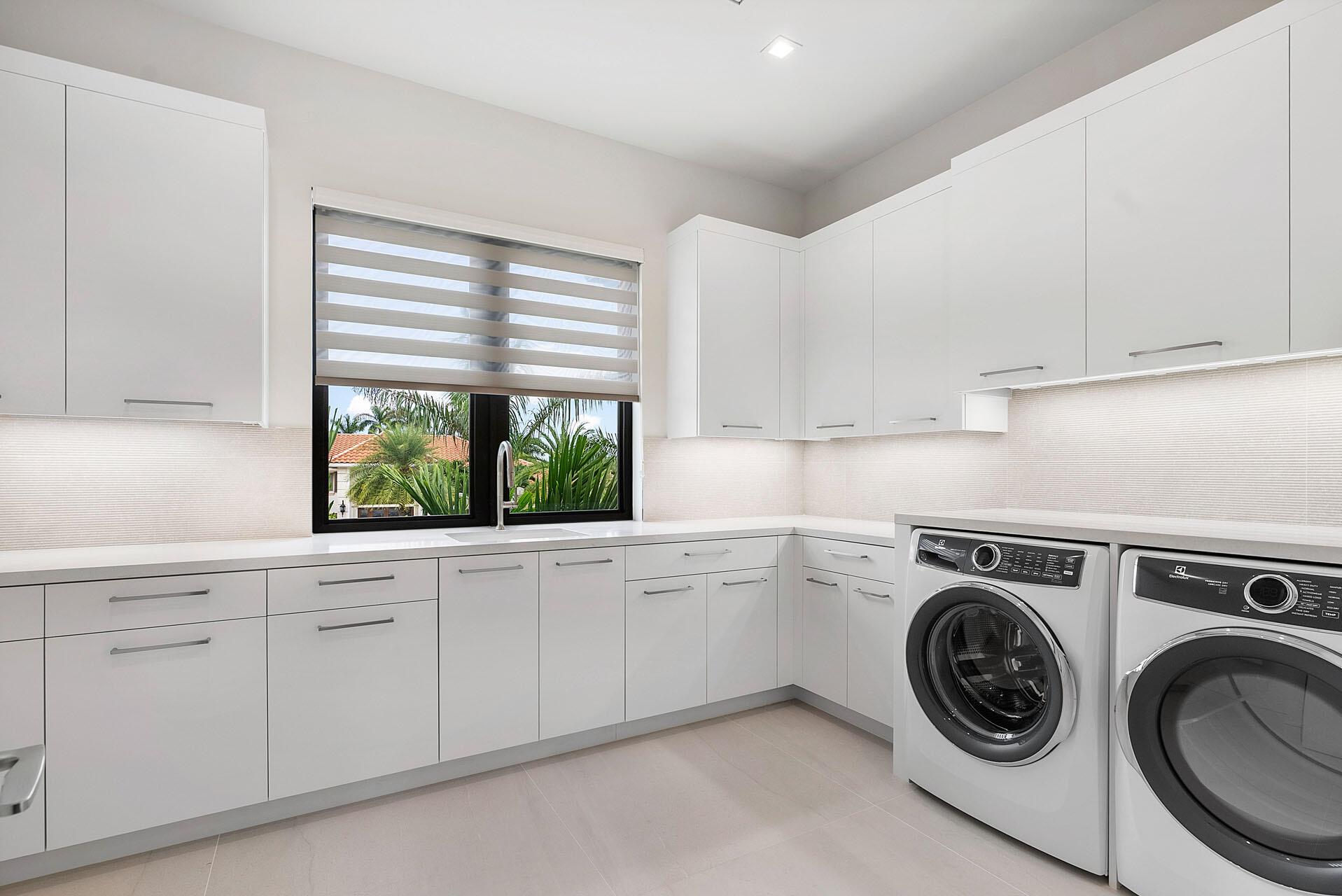 ROYAL PALM YACHT & COUNTR - Residential