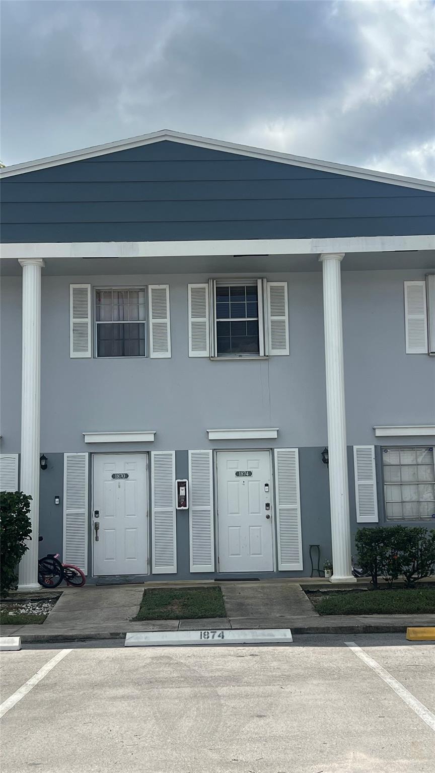 ARROWHEAD GOLF & TENNIS C - Residential Lease