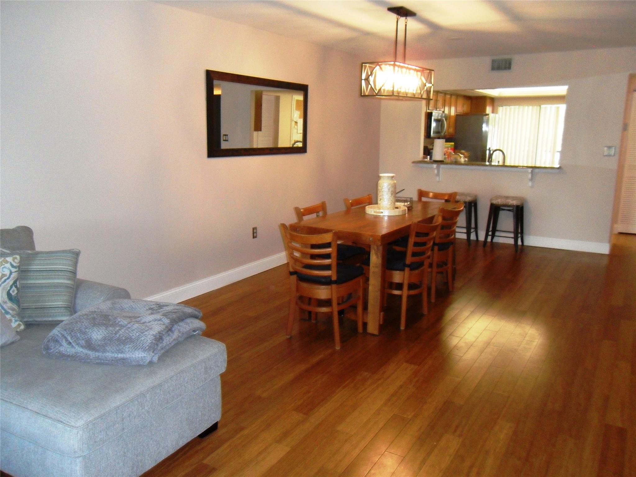 3500 Twin Lakes Ter 202