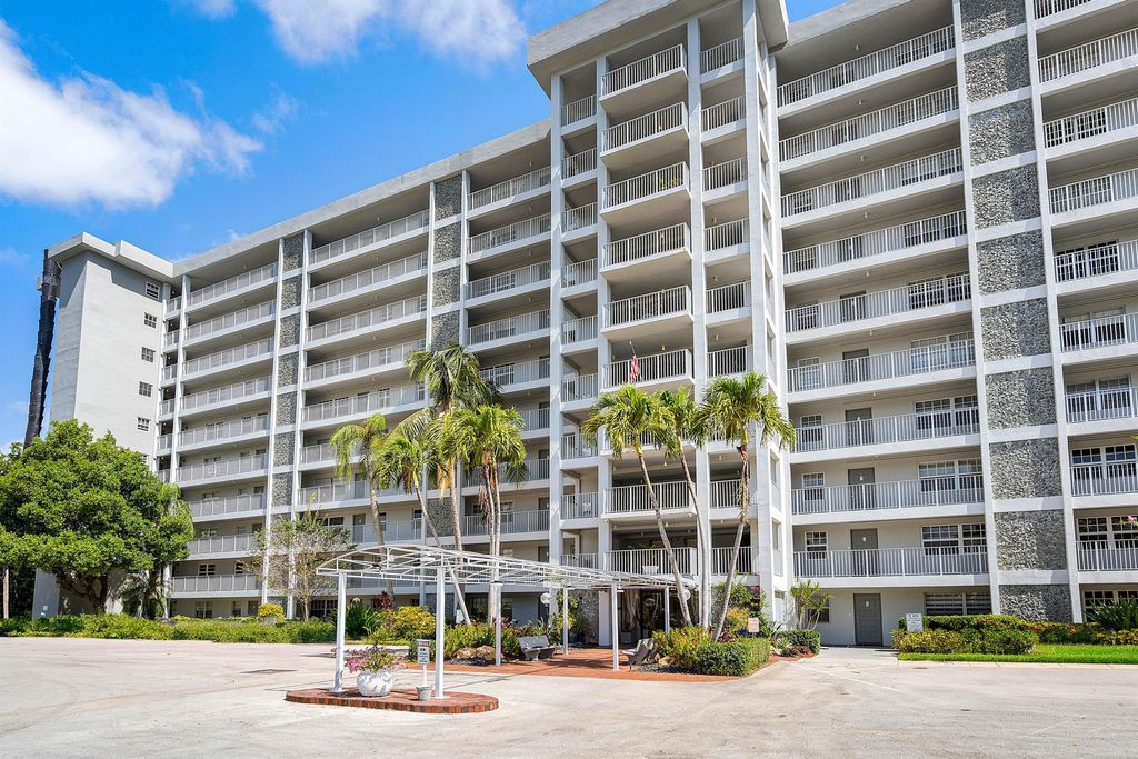 Photo of 4015 W Palm Aire Drive #403, Pompano Beach, FL 33069 (MLS # R11085745)