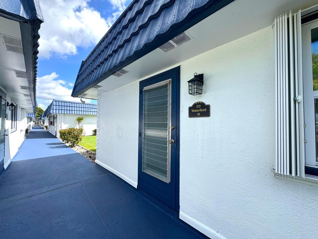 Photo of 172 Waterford Way #172, Delray Beach, FL 33446 (MLS # B26003506)