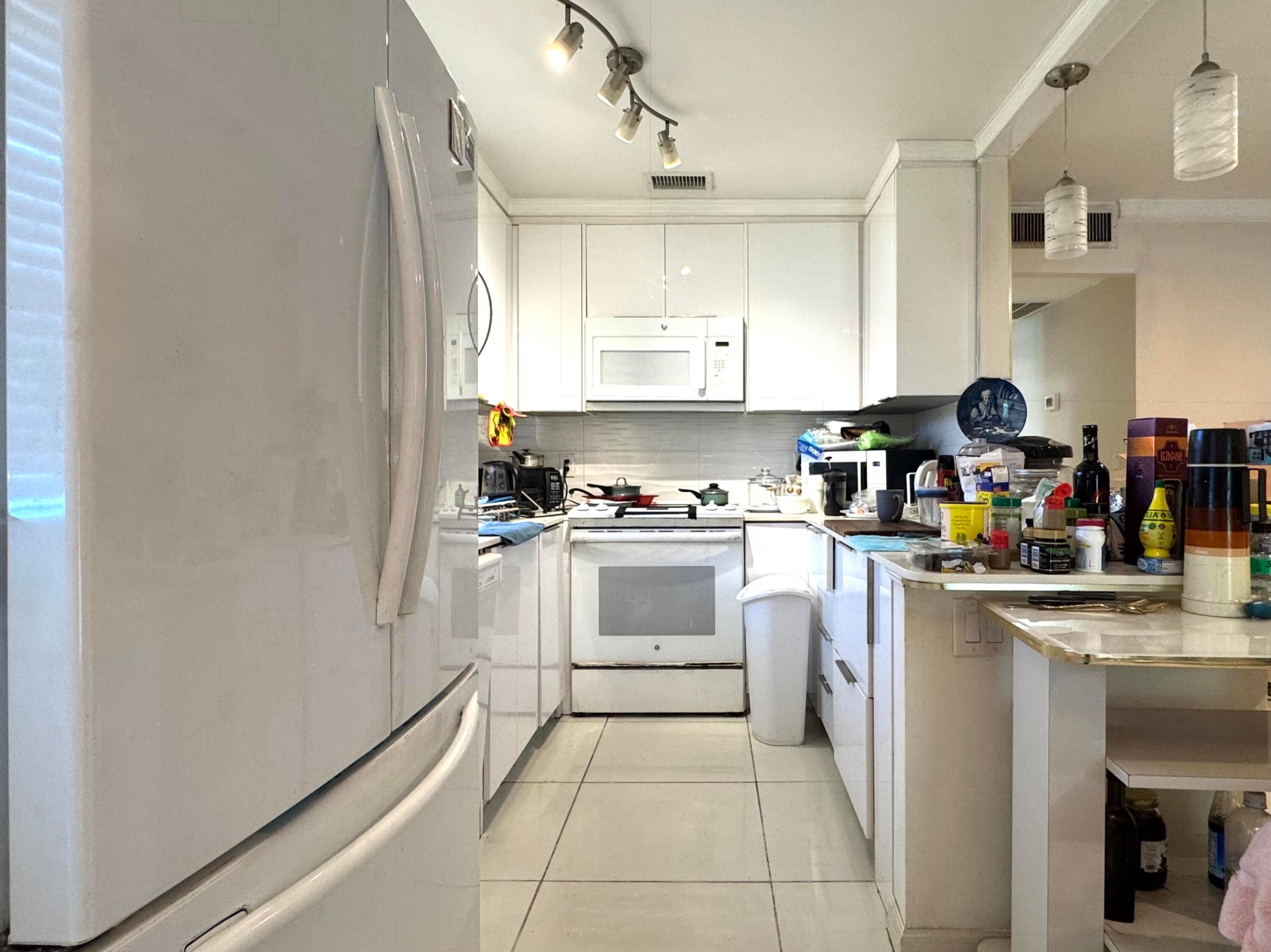 KINGS POINT WATERFORD CONDOS - Residential