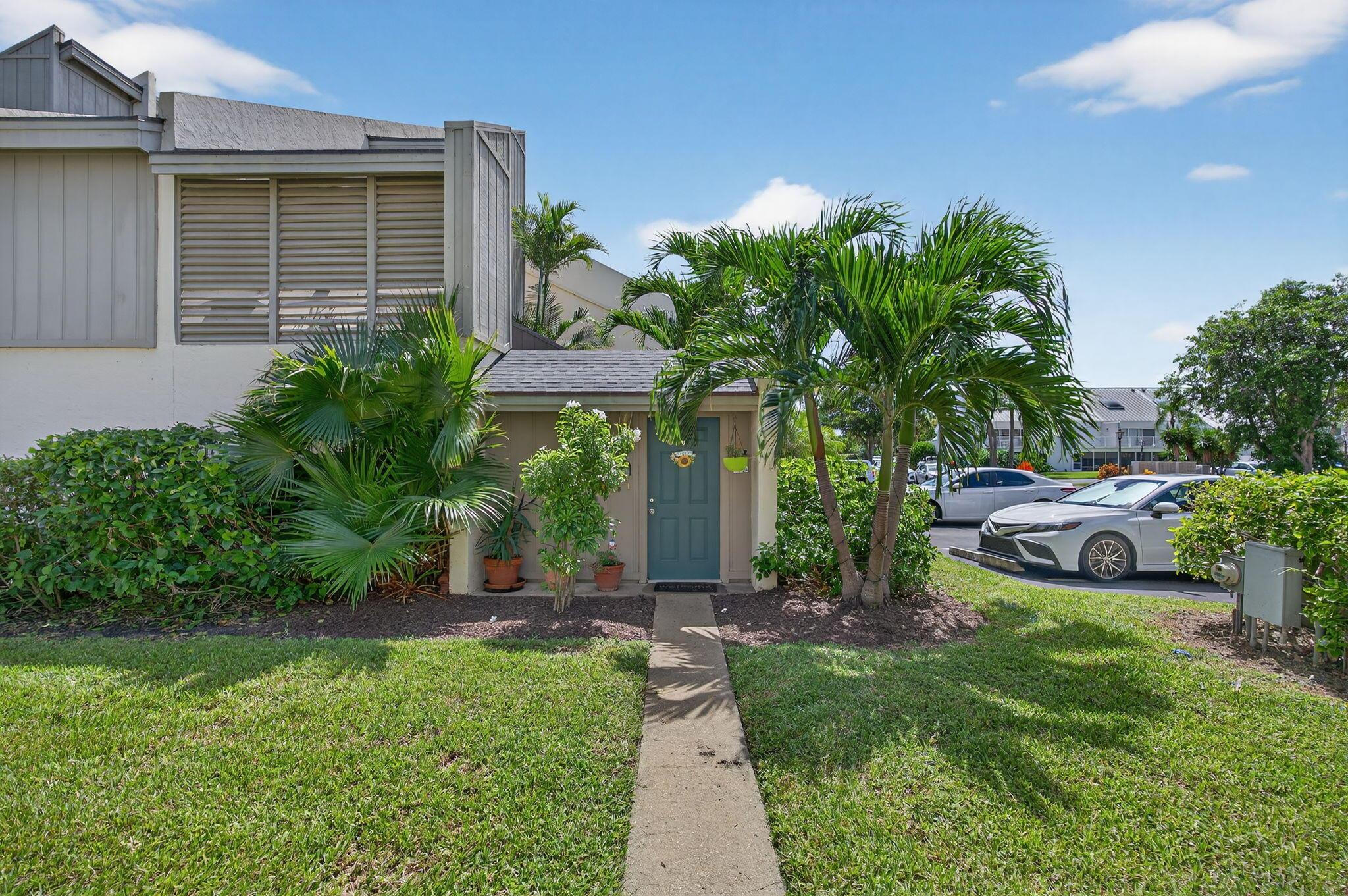 1605 S Us Highway 1 8e