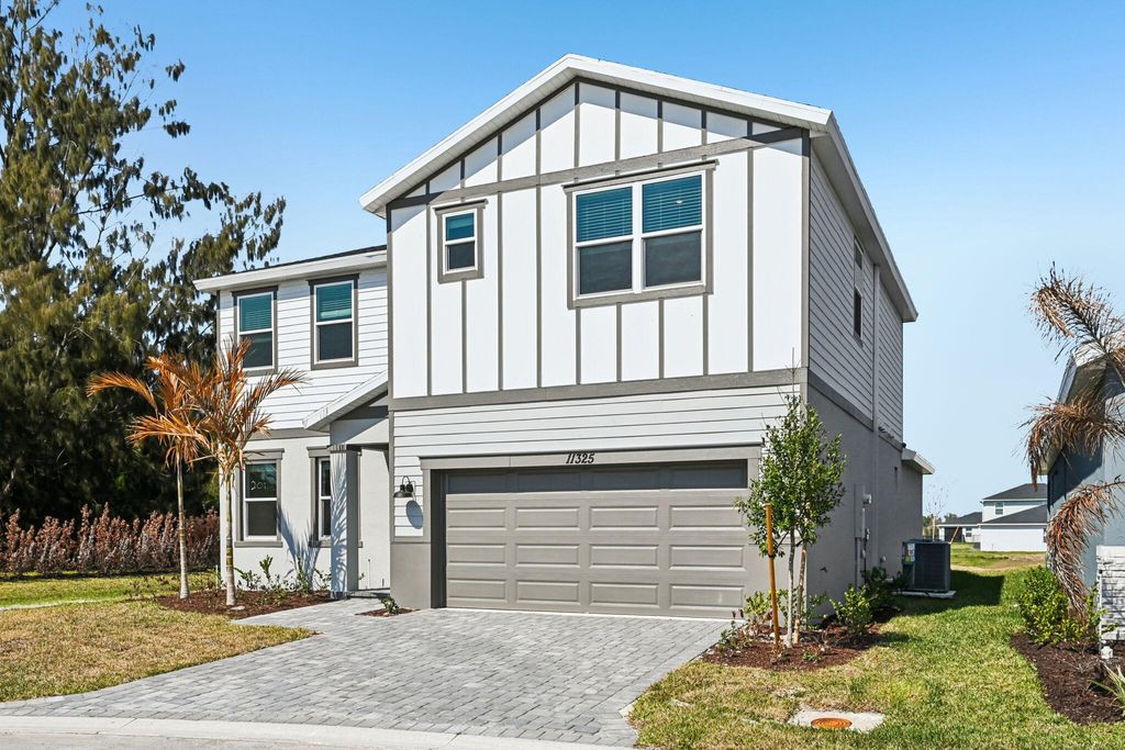 Photo of 11325 NW Blockbird Drive, Port Saint Lucie, FL 34987 (MLS # R11165180)