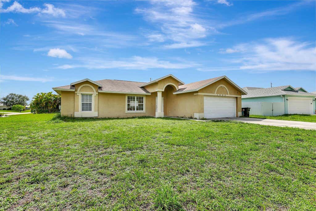 Photo of 1992 SW Saga Street, Port Saint Lucie, FL 34987 (MLS # R11001306)
