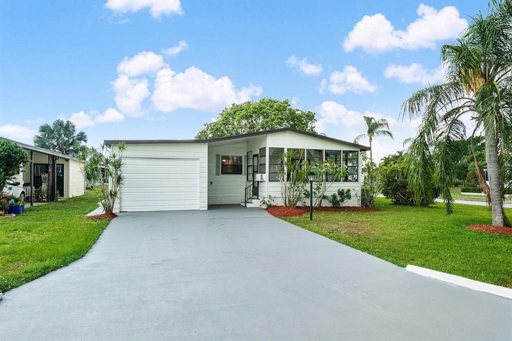 Photo of 2622 SW Pontiac Place, Stuart, FL 34997 (MLS # R10716707)