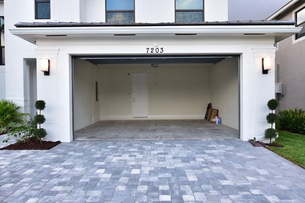 Photo of 7203 Montereal Path, Lake Worth, FL 33463 (MLS # F10539004)