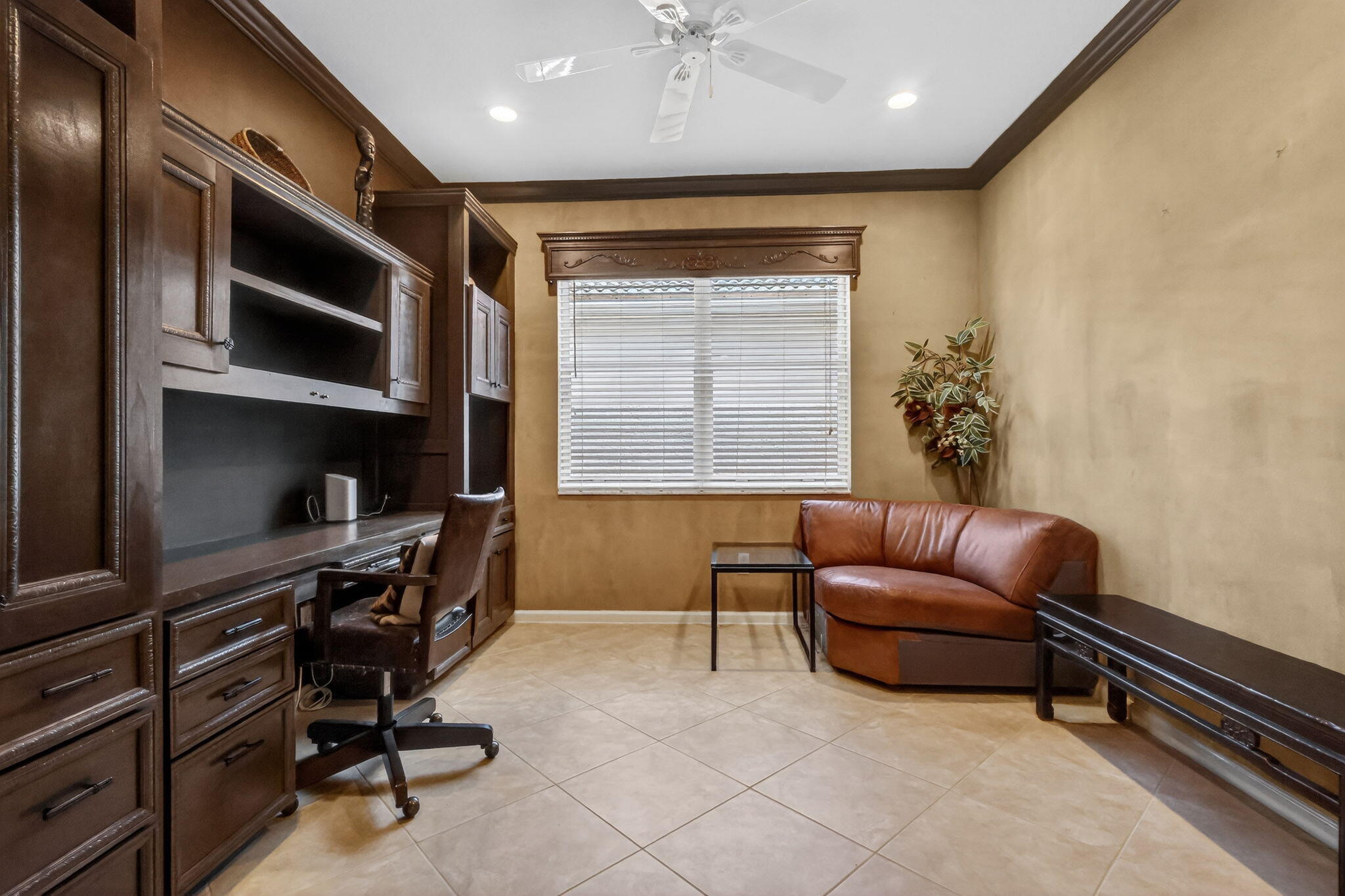 VALENCIA FALLS - Residential