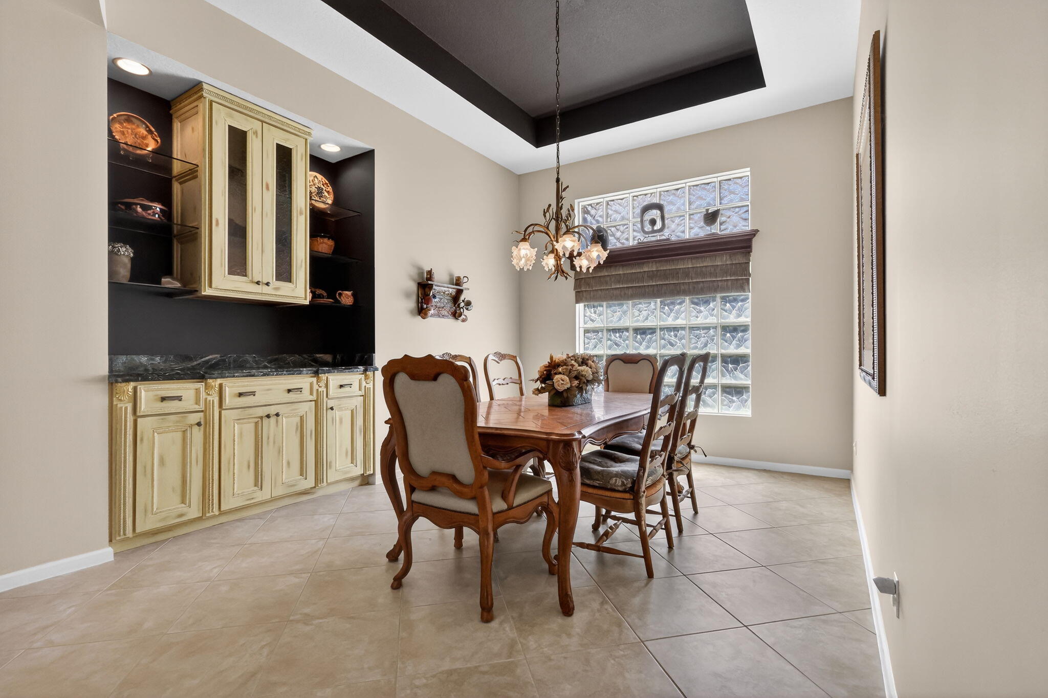 VALENCIA FALLS - Residential