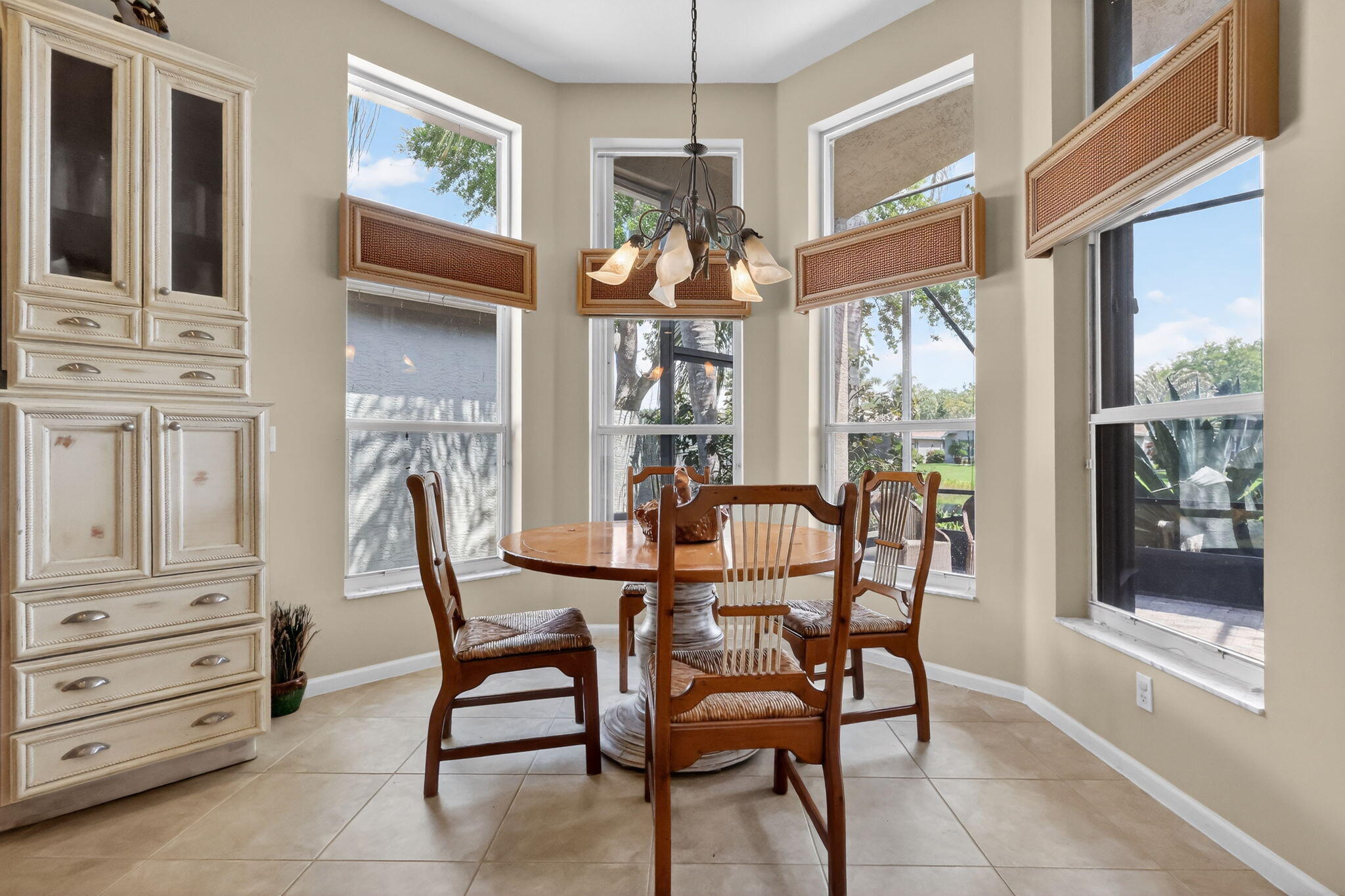 VALENCIA FALLS - Residential