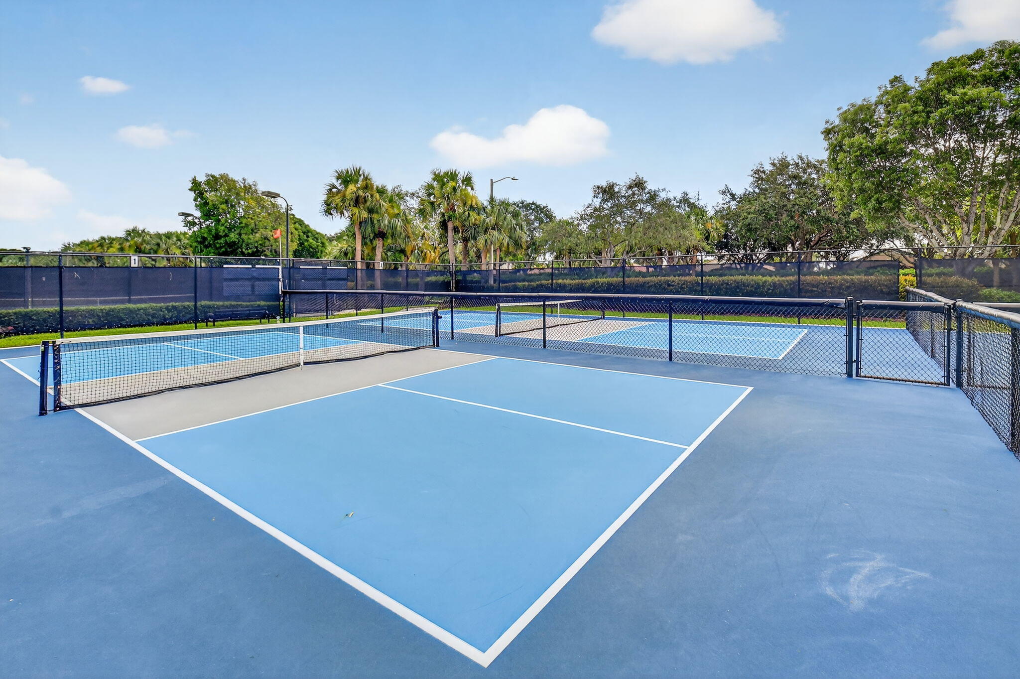 VALENCIA FALLS - Residential