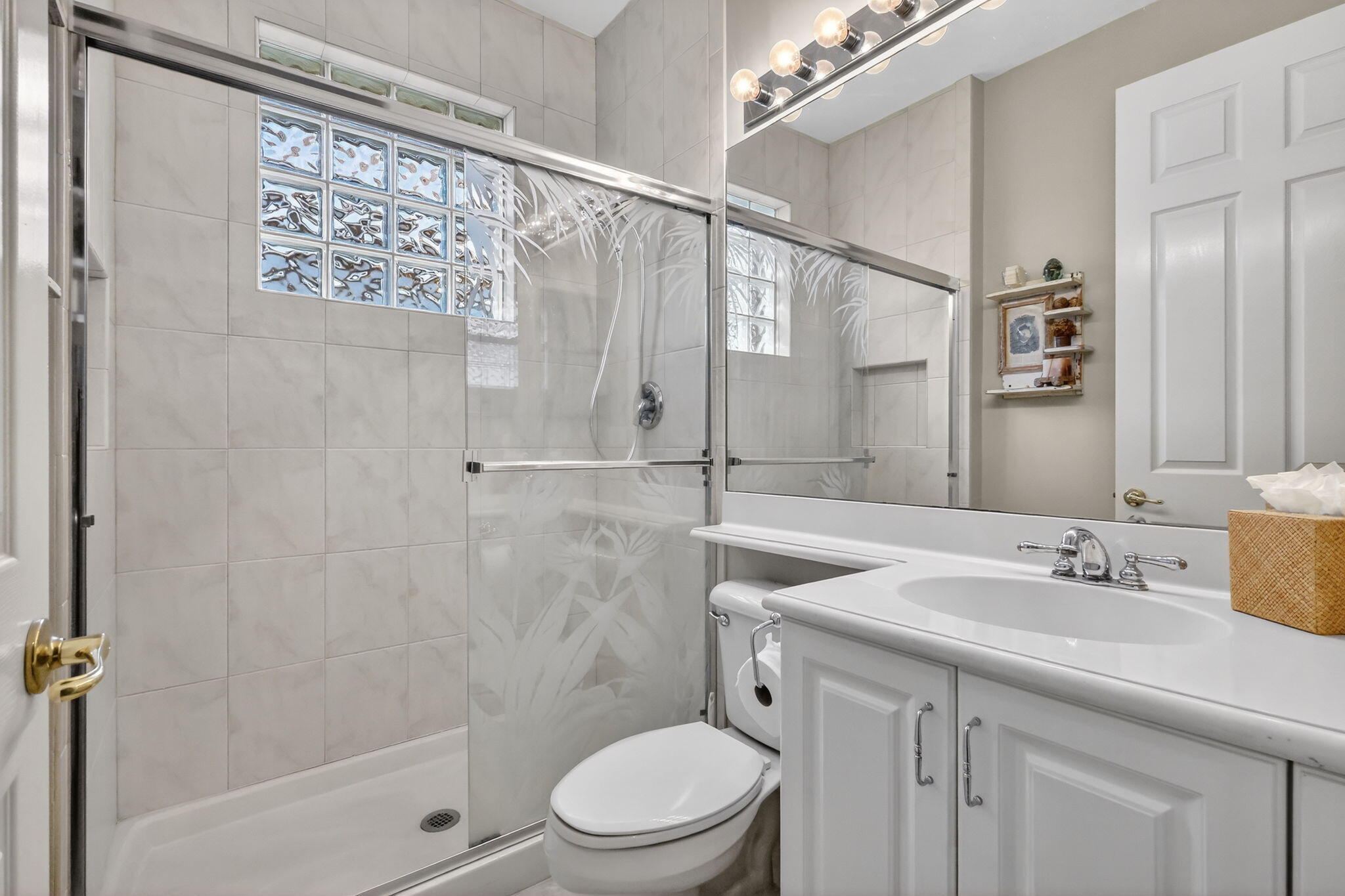 VALENCIA FALLS - Residential