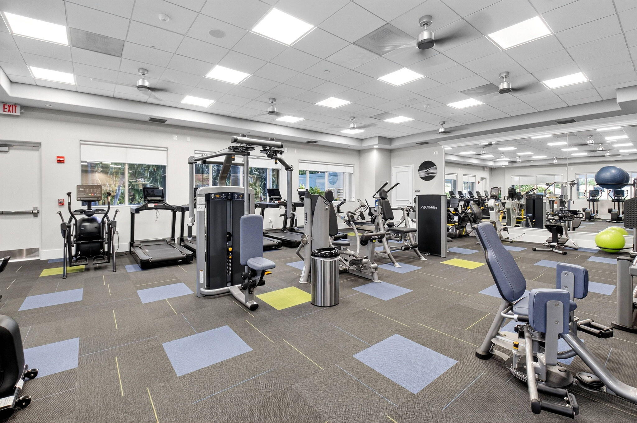 VALENCIA FALLS - Residential