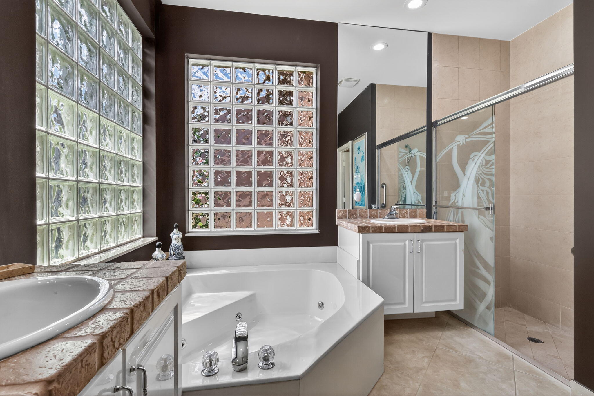 VALENCIA FALLS - Residential