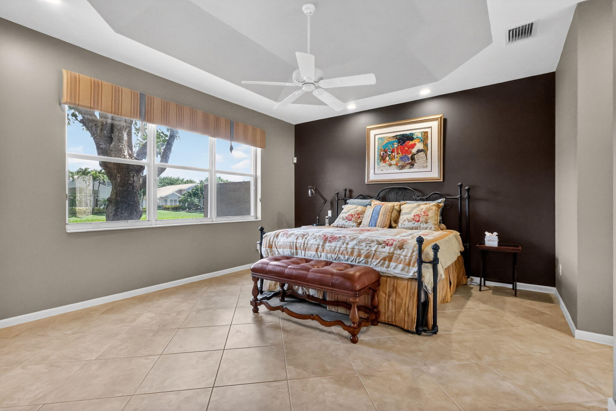 VALENCIA FALLS - Residential