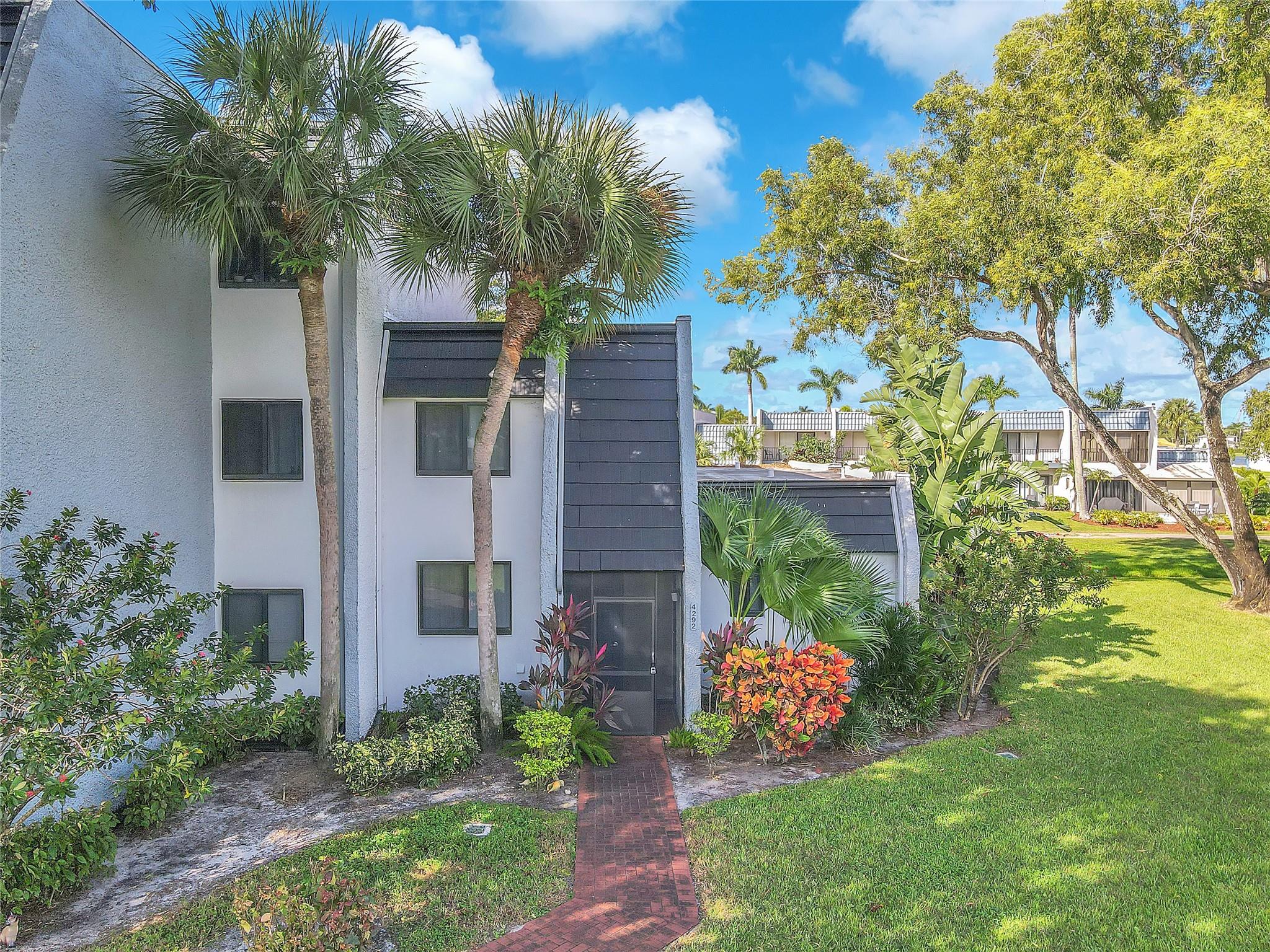 Fountains Palm Beach Cond - Residential Lease