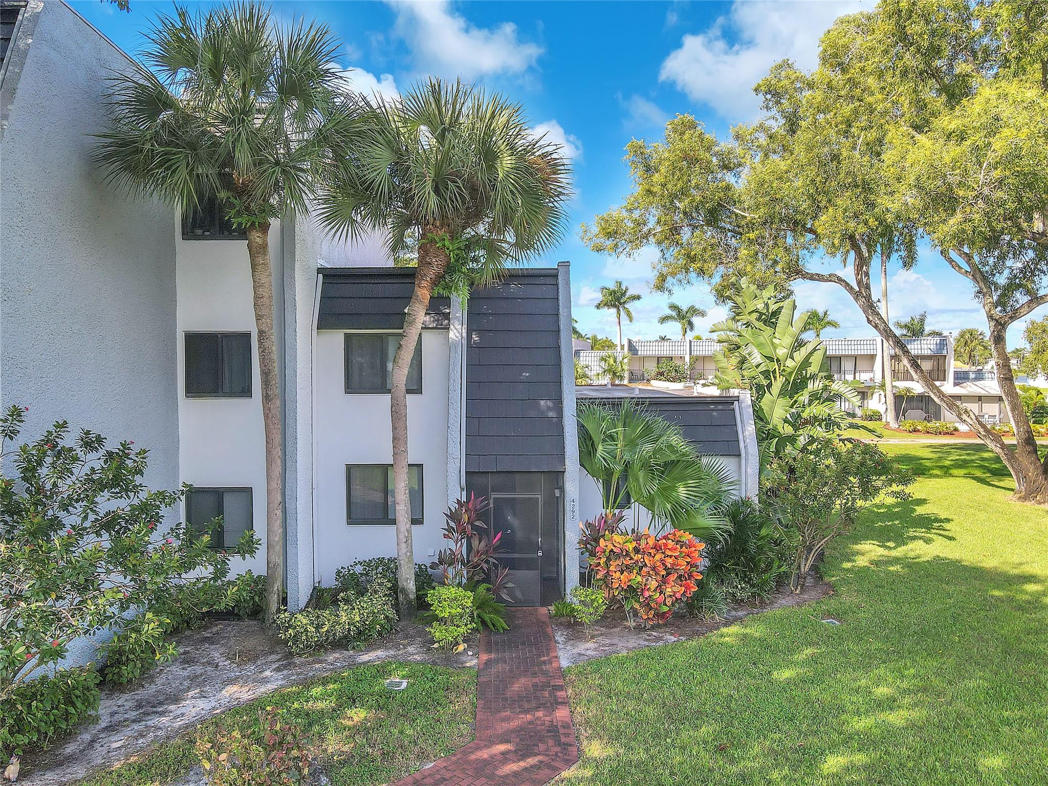 Fountains Palm Beach Cond - Residential Lease