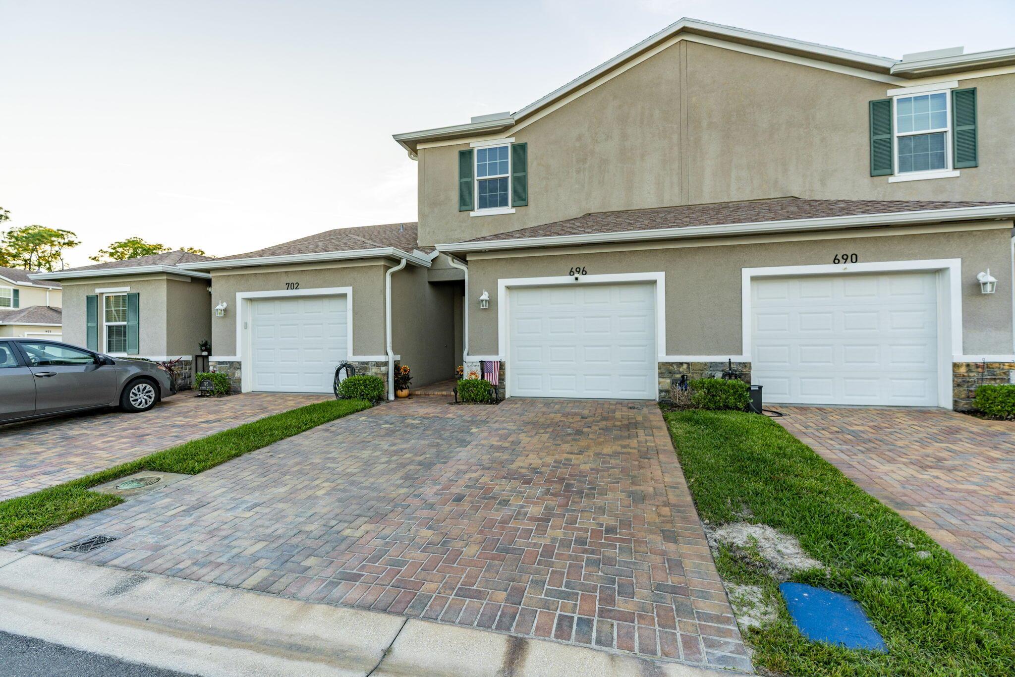 RIVER PLACE ON THE ST LUC - Residential