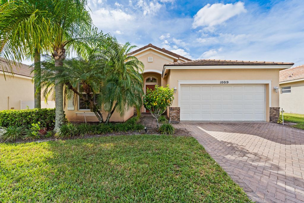 Photo of 10019 SW Chadwick Drive, Port Saint Lucie, FL 34987 (MLS # R11136244)