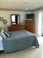 CRYSTAL LAKE - Residential