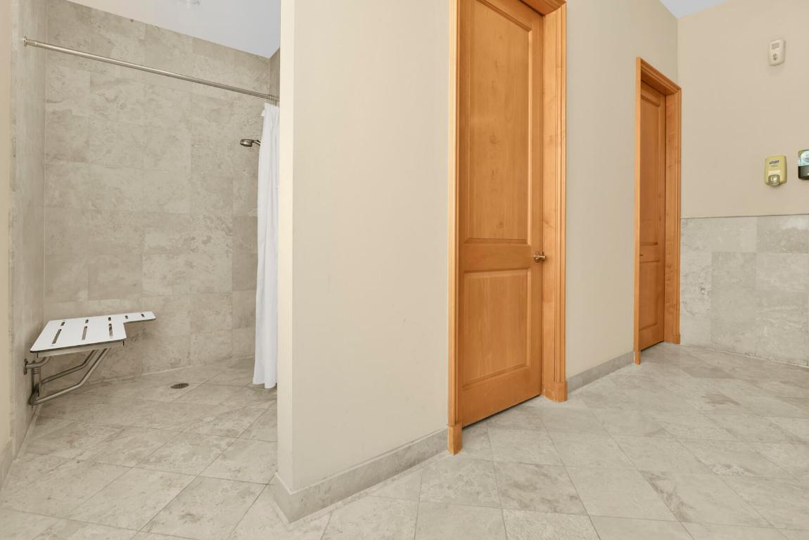 PALMETTO PLACE CONDO - Residential Lease