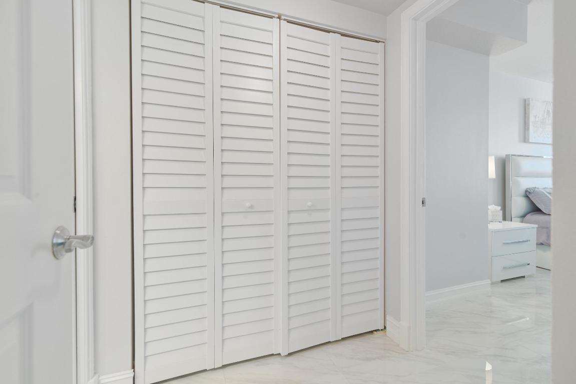 PALMETTO PLACE CONDO - Residential Lease