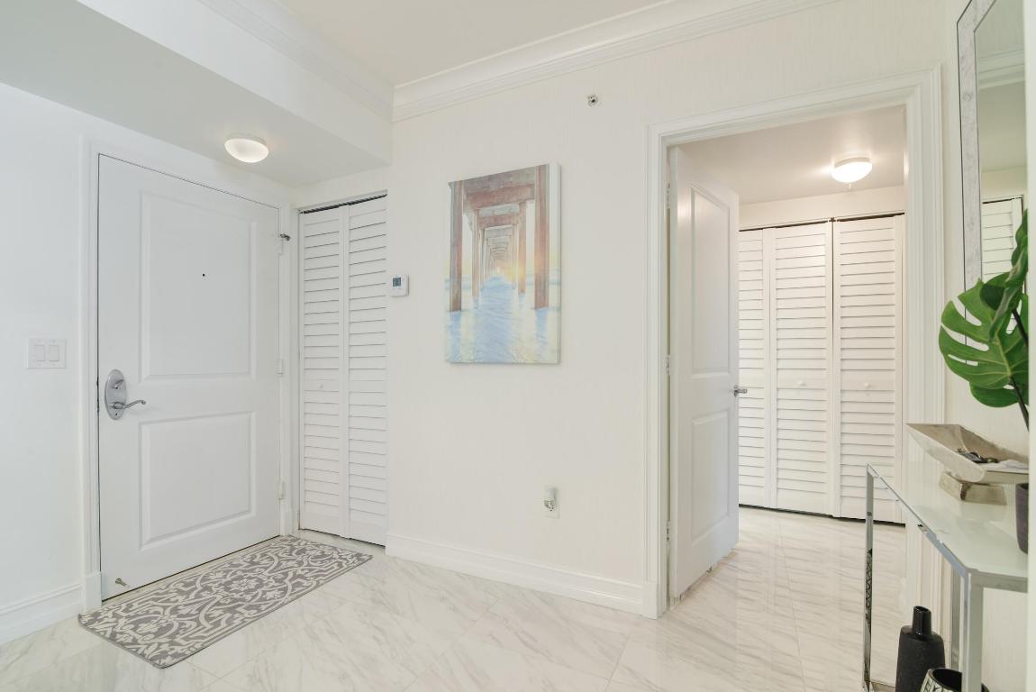 PALMETTO PLACE CONDO - Residential Lease