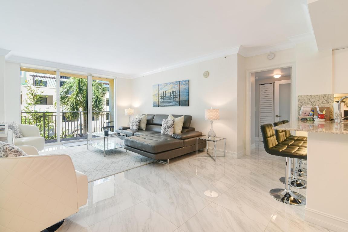 PALMETTO PLACE CONDO - Residential Lease