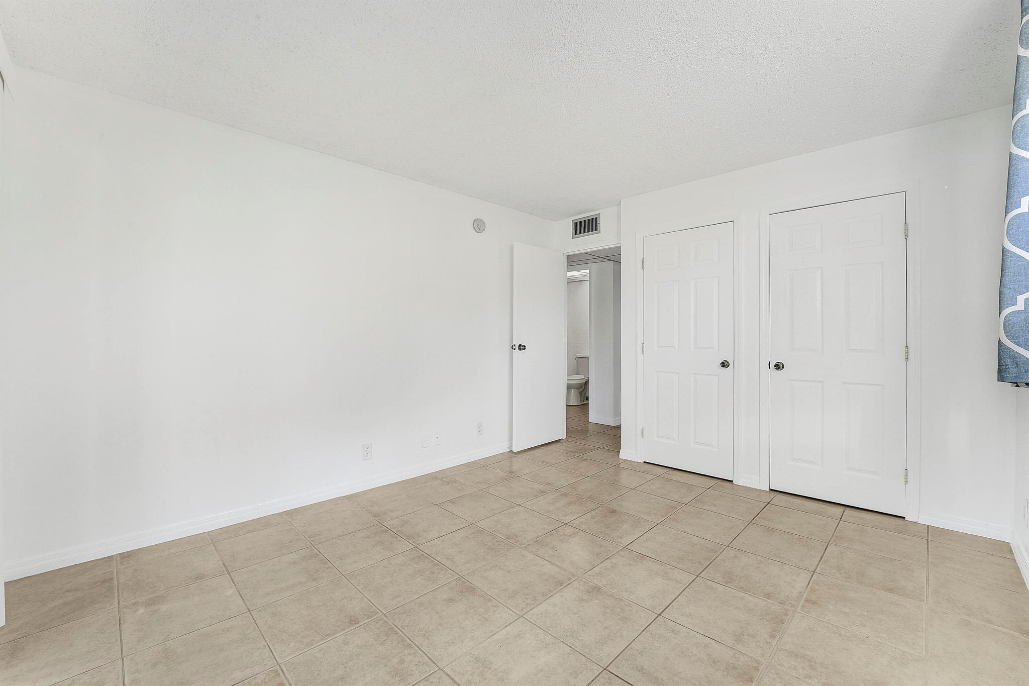 KINGS POINT SAXONY CONDOS - Residential Lease