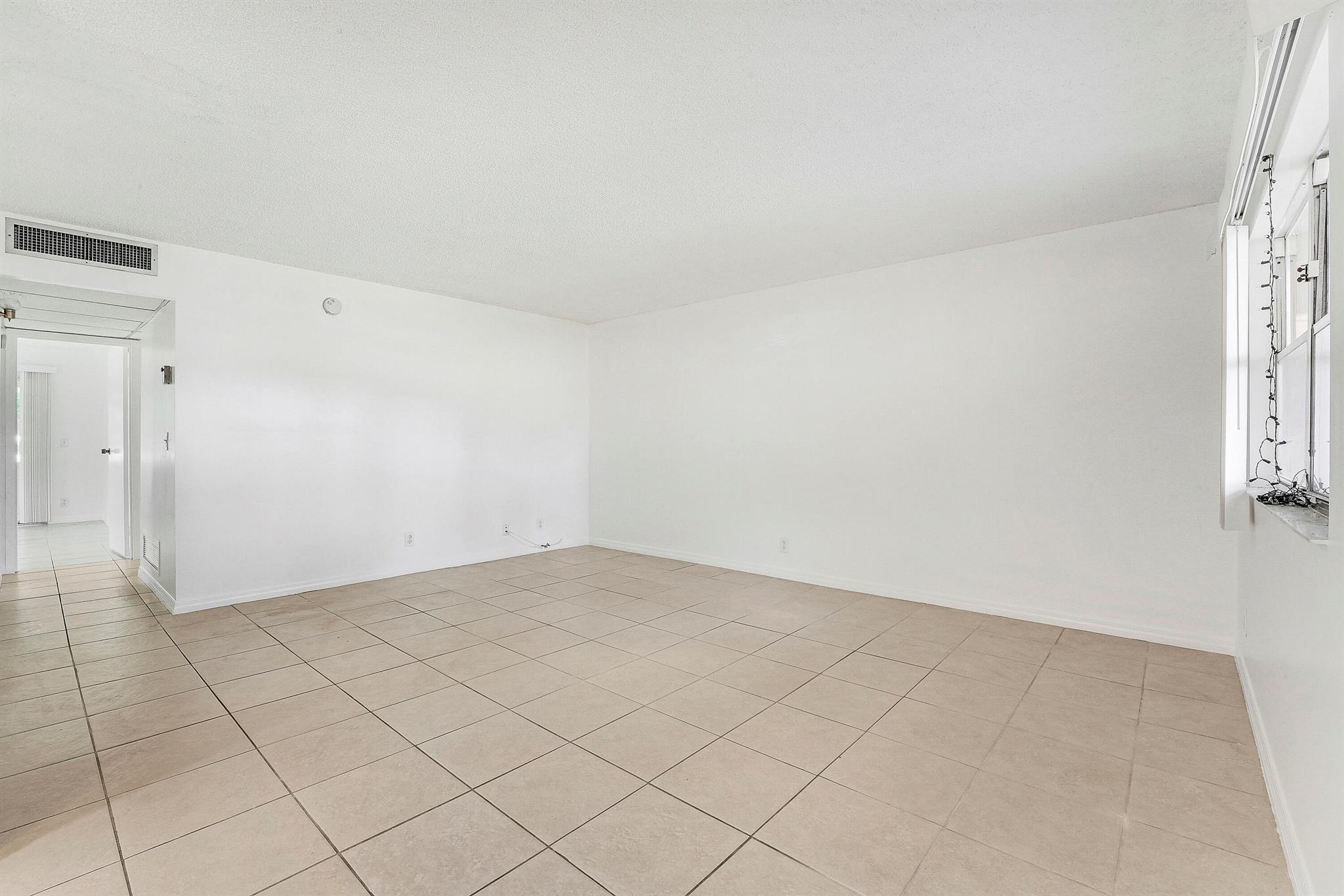 KINGS POINT SAXONY CONDOS - Residential Lease