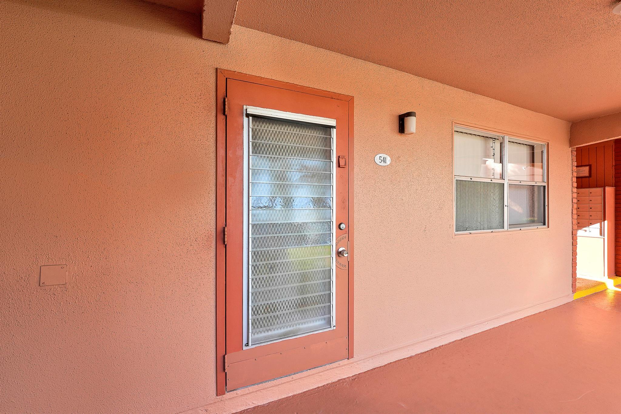 KINGS POINT SAXONY CONDOS - Residential Lease