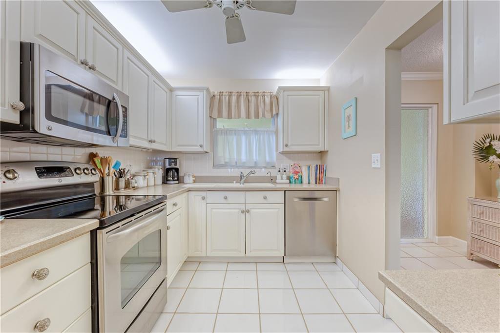 MONTEREY HOUSE CONDO - Residential