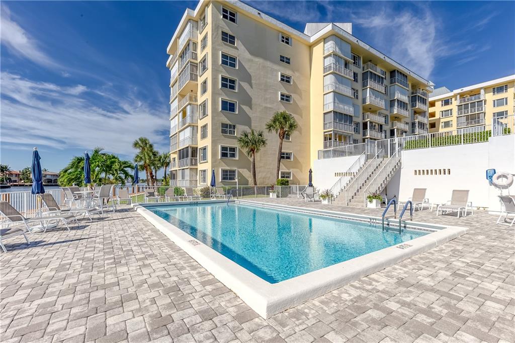 MONTEREY HOUSE CONDO - Residential