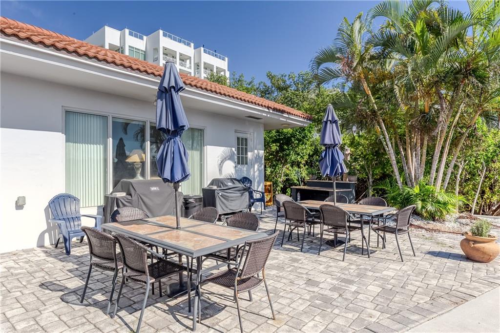 MONTEREY HOUSE CONDO - Residential