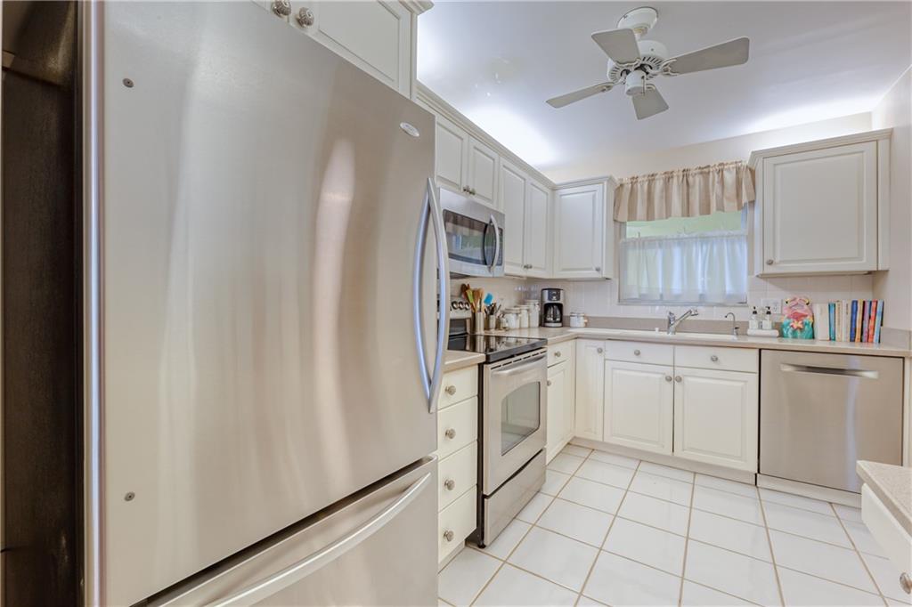 MONTEREY HOUSE CONDO - Residential