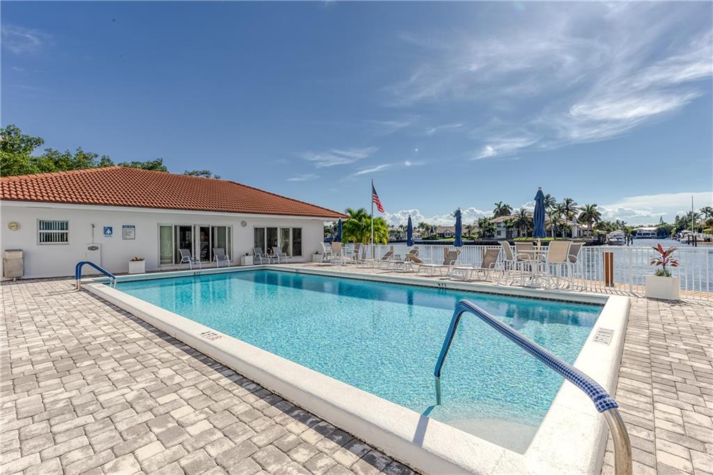 MONTEREY HOUSE CONDO - Residential