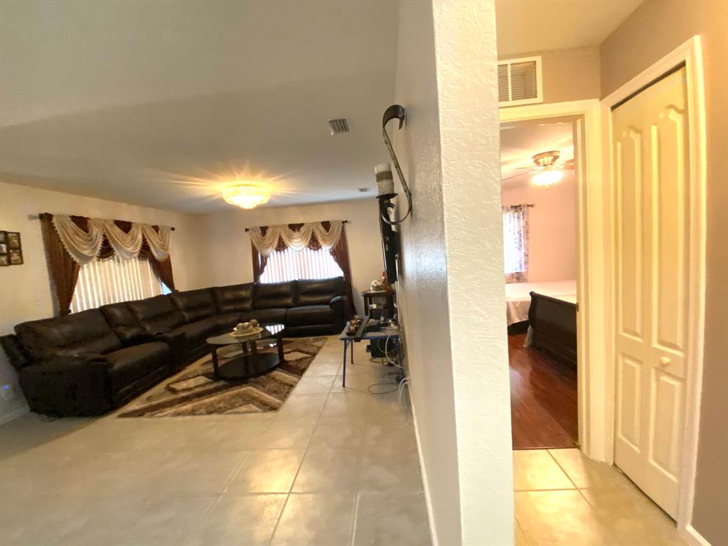 LOXAHATCHEE - Residential