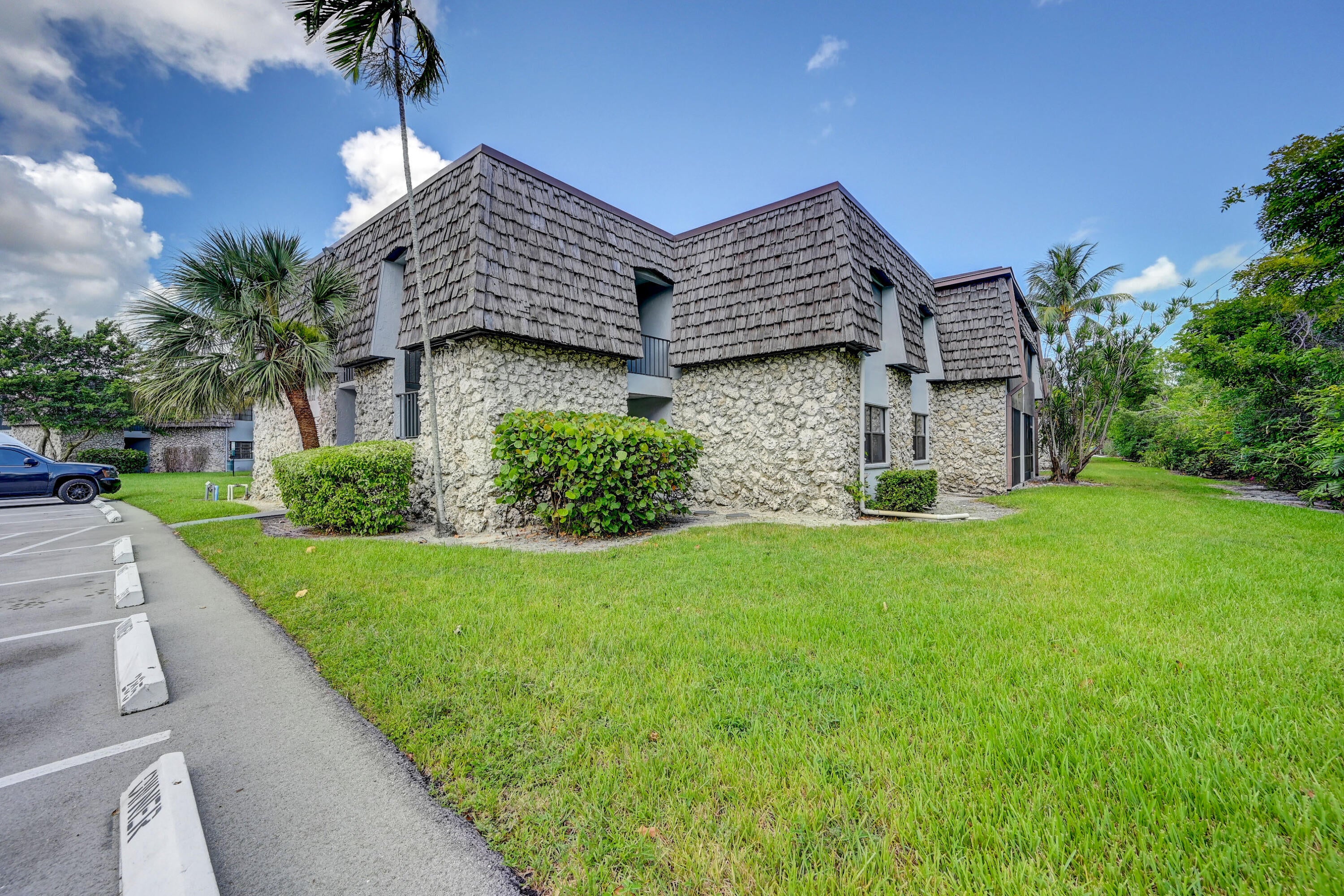 3101 Oakland Shores Drive H210